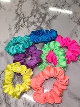 Level colour scrunchies
